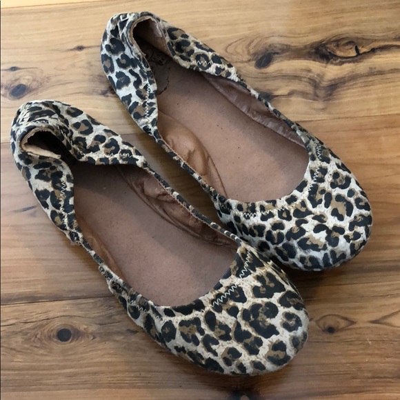 Lucky Brand Shoes - Lucky Brand Cheetah Print Flats Lucky Brand Shoes - Lucky Brand Cheetah Print Flats